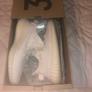 Cream Yeezy 350 Boost